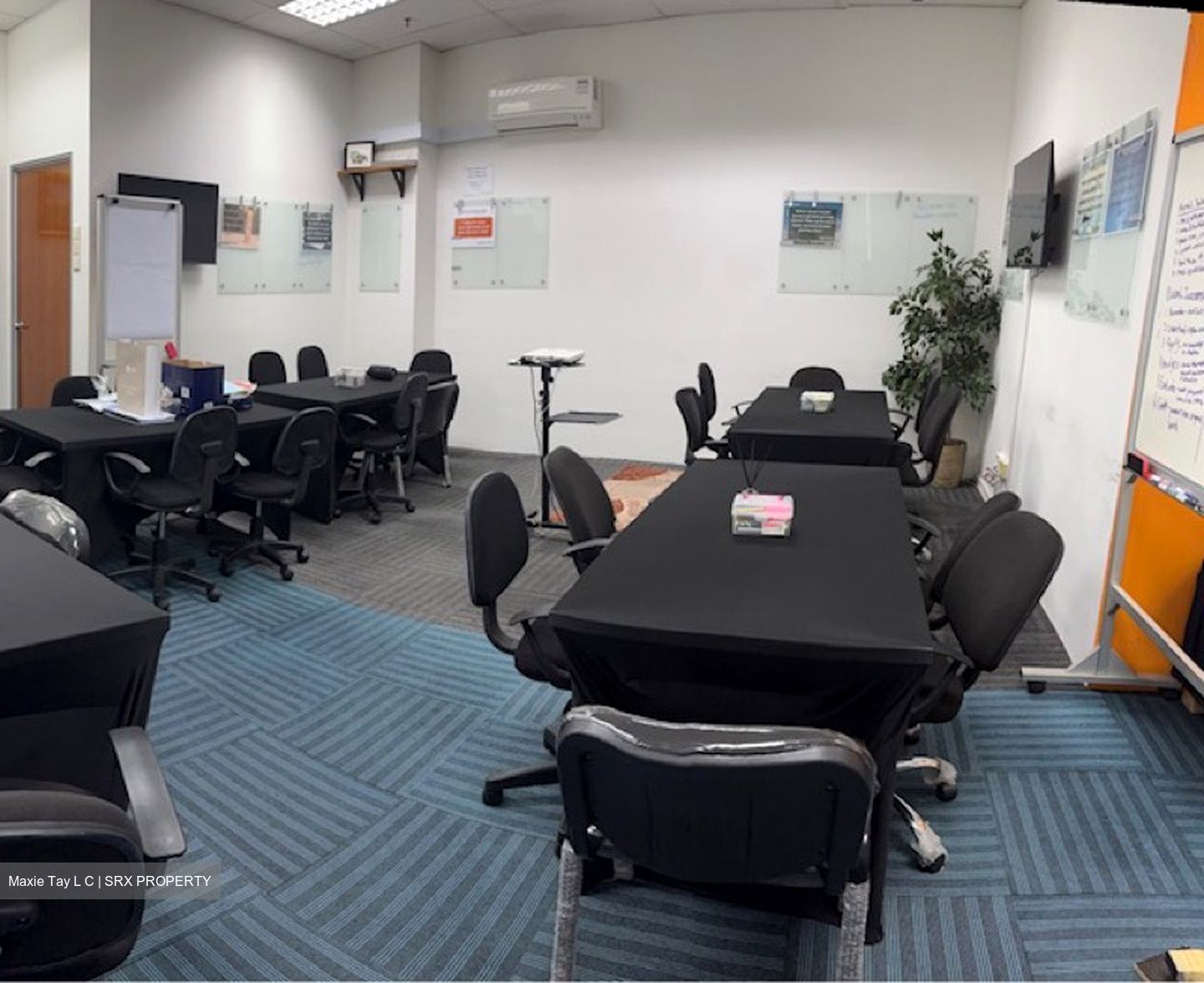 Bizlink Centre (D14), Warehouse #596420261